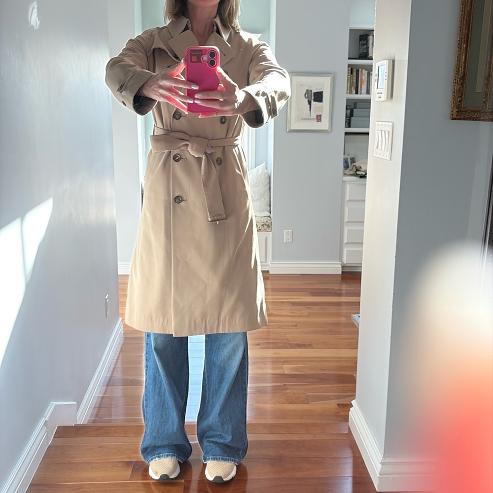 90’s-Era Vintage BURBERRY Trench Coat, Minimalist à la CBK, Size 6 - Picture 7 of 8